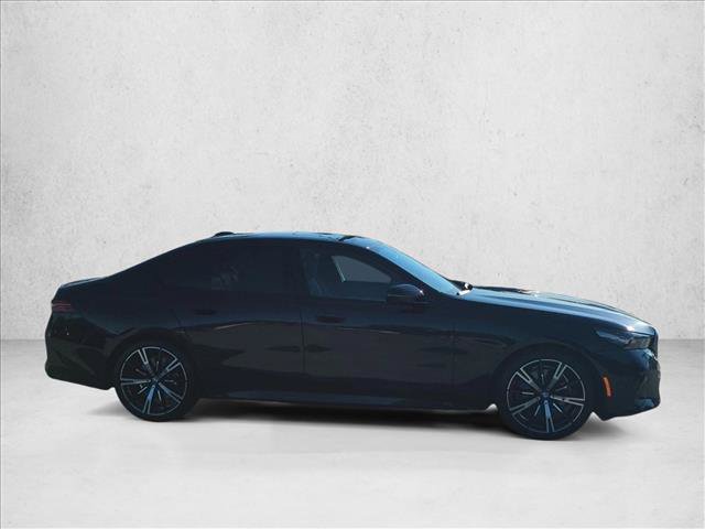 Certified 2024 BMW 540i xDrive w/ Premium Package AWD/4WD image 4