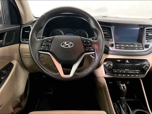 Used 2017 Hyundai Tucson SE Plus FWD image 6