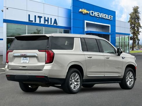 Used 2023 GMC Yukon XL Denali w/ Max Trailering Package AWD/4WD image 2