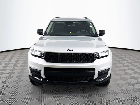 Used 2023 Jeep Grand Cherokee L Limited w/ Black Appearance Package RWD image 2