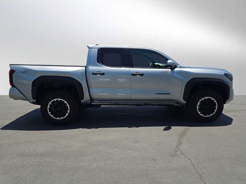 Certified 2024 Toyota Tacoma TRD Off-Road w/ TRD Off Road Upgrade Package AWD/4WD image 2
