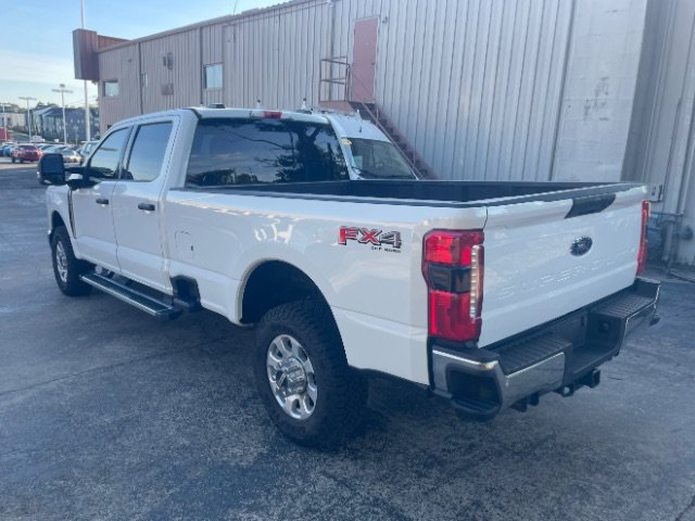 Used 2024 Ford F250 XLT w/ 360-Degree Camera Package AWD/4WD image 4