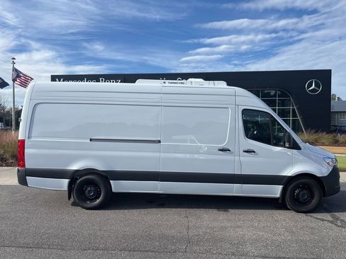 New 2026 Mercedes-Benz Sprinter 2500 image 2