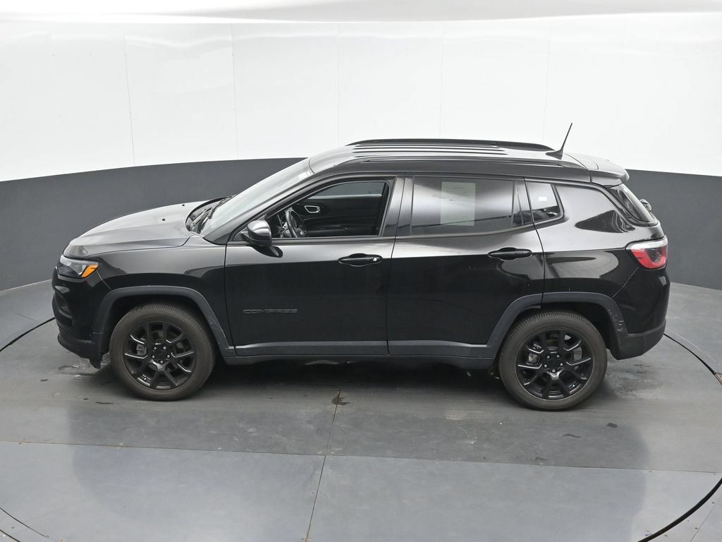 Used 2022 Jeep Compass Latitude w/ Convenience Group AWD/4WD image 27