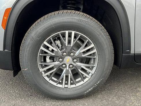 New 2026 Chevrolet Traverse LT w/ Driver Confidence Package image 10