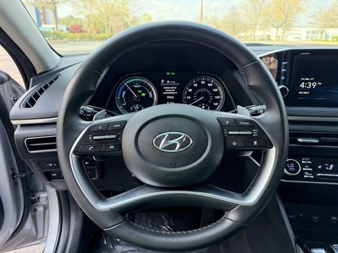 Used 2023 Hyundai Sonata SEL w/ Cargo Package image 15