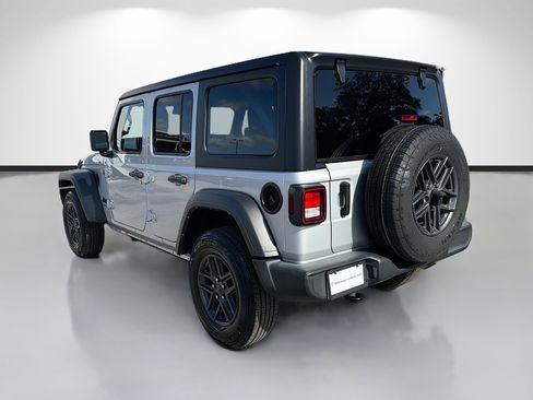 Used 2024 Jeep Wrangler Unlimited Sport AWD/4WD image 5
