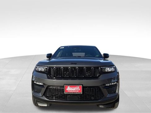 New 2025 Jeep Grand Cherokee Limited w/ Luxury Tech Group II image 9
