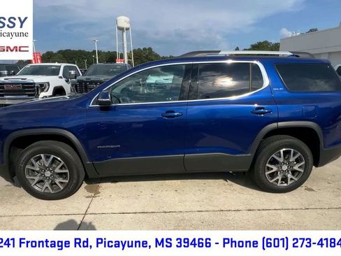 Certified 2023 GMC Acadia SLE w/ Driver Convenience Package image 7