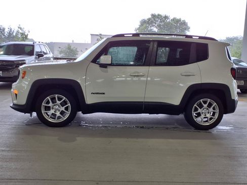 Used 2021 Jeep Renegade Latitude FWD image 24