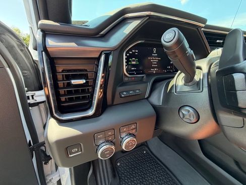Used 2026 GMC Sierra 1500 Denali Ultimate AWD/4WD image 4