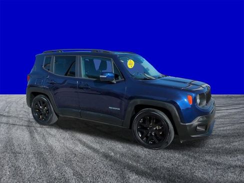 Used 2017 Jeep Renegade Altitude FWD image 2