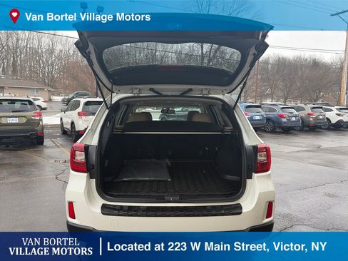 Used 2015 Subaru Outback 2.5i Limited image 32
