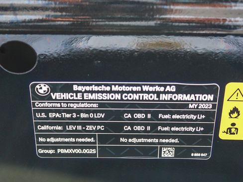 Used 2023 BMW i4 eDrive40 RWD image 24