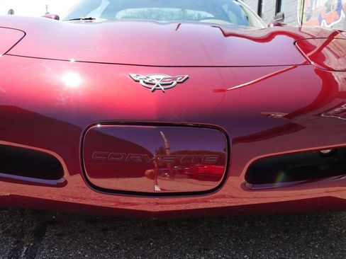 Used 2003 Chevrolet Corvette Coupe w/ Preferred Equipment Group RWD image 27