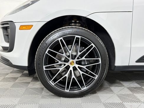 New 2026 Porsche Macan image 14