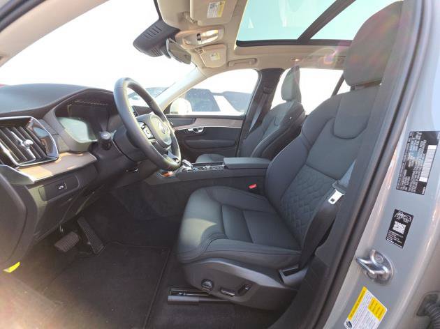 Certified 2026 Volvo XC90 B6 Plus AWD/4WD image 5