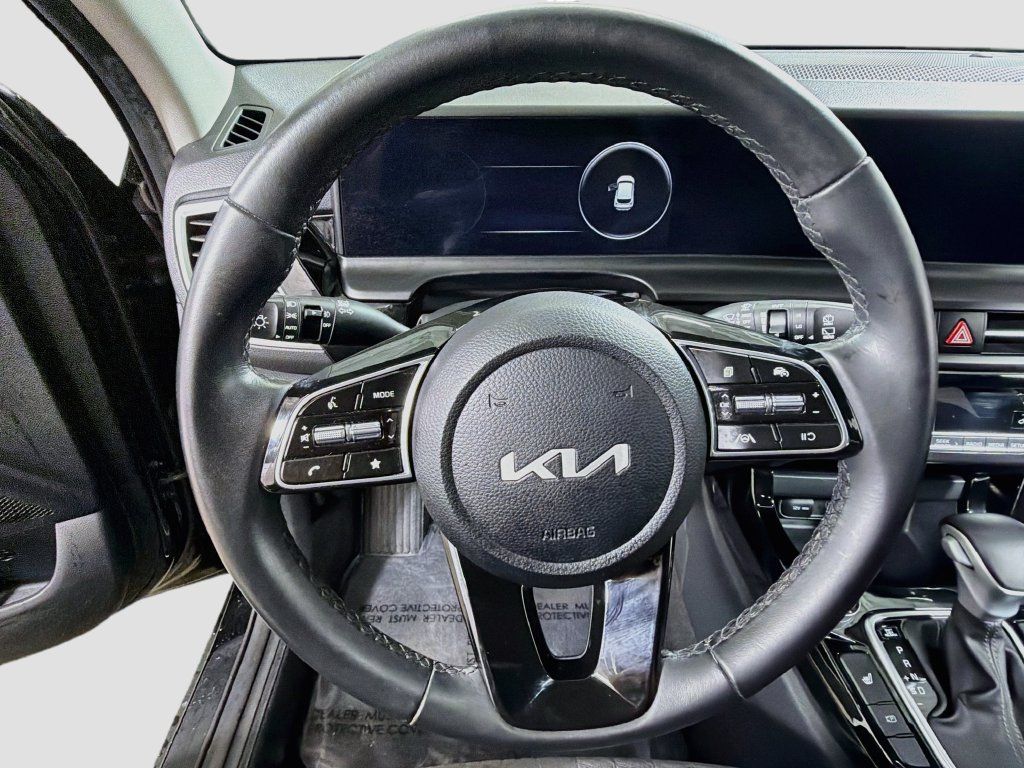 Used 2024 Kia Seltos S AWD/4WD image 13