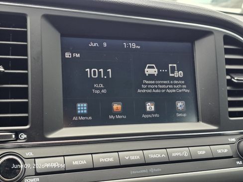 Used 2018 Hyundai Elantra SE w/ SE Connectivity Package 04 FWD image 21