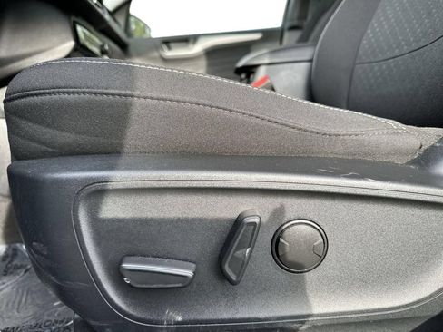 Used 2024 Ford Escape Active w/ Tech Pack #1 AWD/4WD image 12