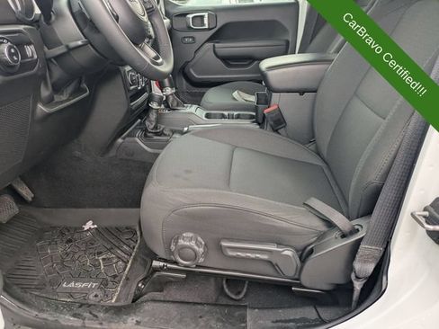 Used 2023 Jeep Gladiator Sport AWD/4WD image 12