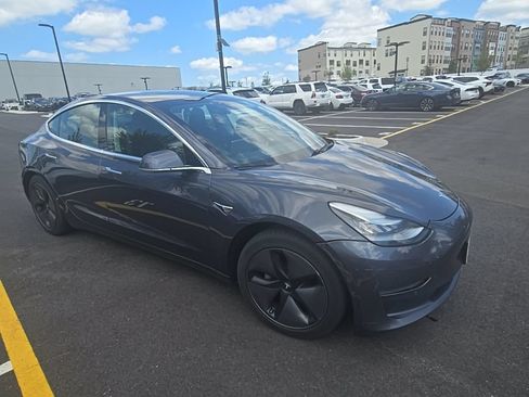 Used 2019 Tesla Model 3 Standard Range Plus RWD image 3