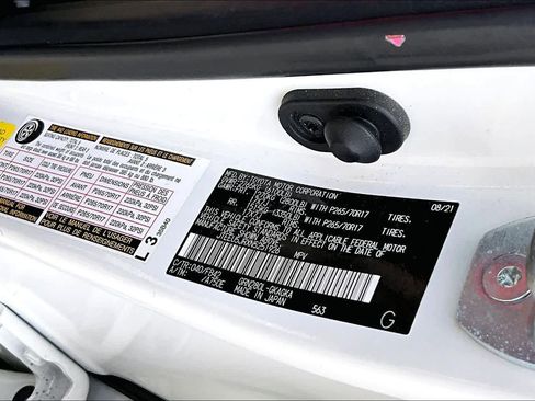 Used 2022 Toyota 4Runner SR5 RWD image 34