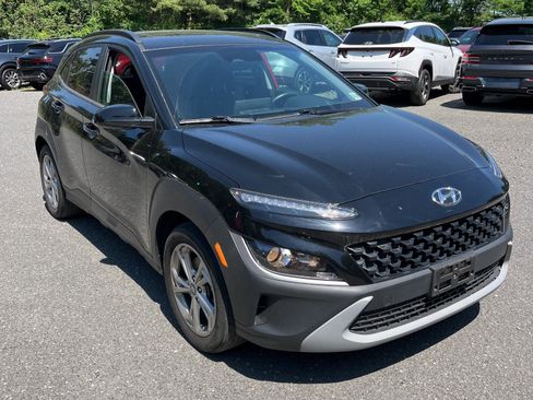 Used 2023 Hyundai Kona SEL w/ Convenience Package AWD/4WD image 3
