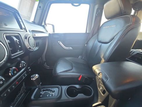 Used 2014 Jeep Wrangler Unlimited Rubicon w/ Dual Top Group image 10