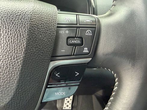 Used 2025 Toyota Camry SE image 24