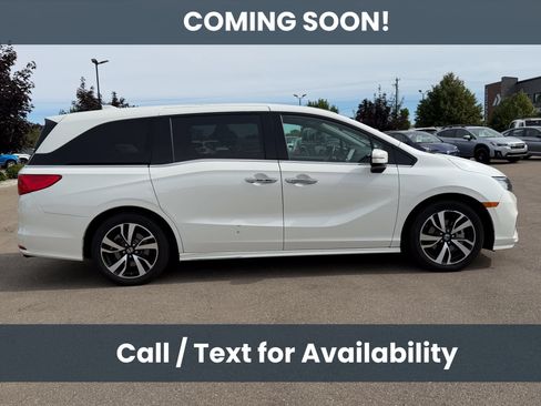 Used 2018 Honda Odyssey Elite image 4