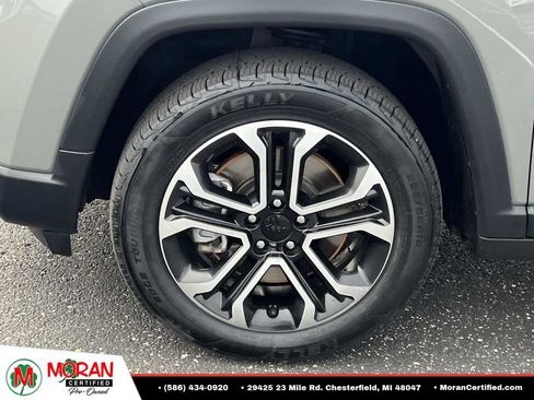 Used 2023 Jeep Compass Limited w/ Sun and Sound Group AWD/4WD image 9