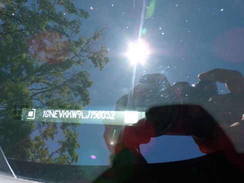 Used 2020 Chevrolet Traverse Premier AWD/4WD image 35