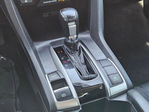 Used 2018 Honda Civic EX-L image 17