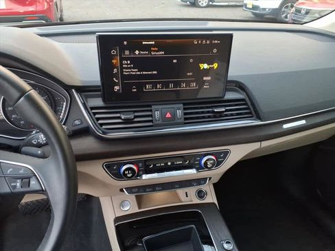 Used 2023 Audi Q5 2.0T Premium w/ Convenience Package image 8