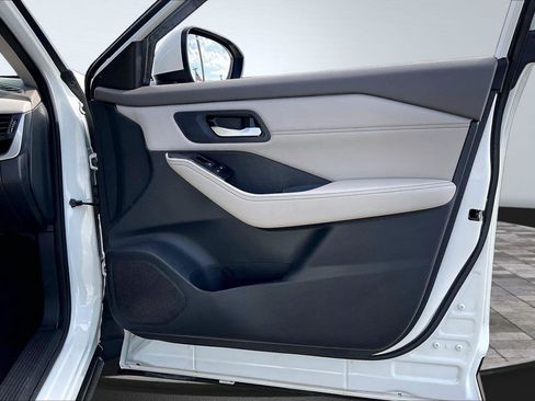 Certified 2023 Nissan Rogue SV w/ SV Premium B Package FWD image 25