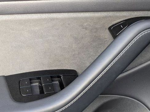 Used 2020 Tesla Model 3 Performance image 12