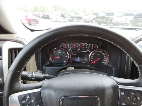 Used 2015 GMC Sierra 1500 SLT w/ SLT Crew Cab Value Package AWD/4WD image 29