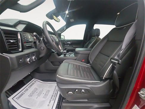 Used 2025 GMC Sierra 1500 AT4X image 9