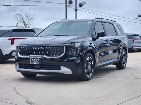 New 2026 Kia Carnival EX FWD image 2