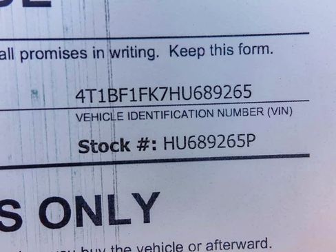 Used 2017 Toyota Camry XSE image 29