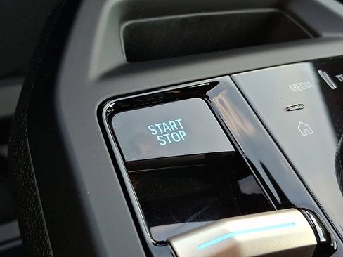 Used 2023 BMW iX M60 AWD/4WD image 18