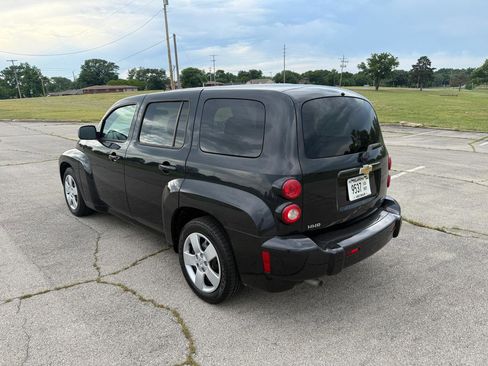 Used 2011 Chevrolet HHR LS FWD image 6