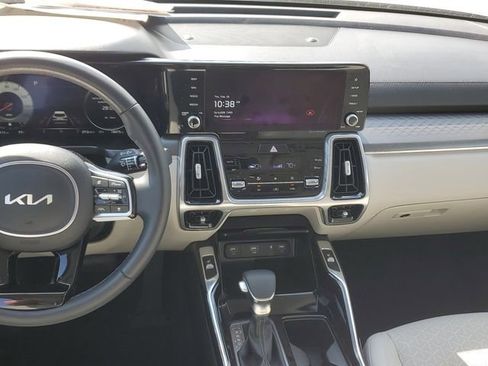 Certified 2023 Kia Sorento SX image 14