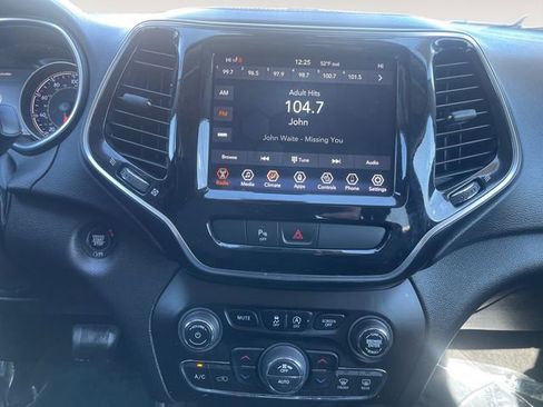 Used 2020 Jeep Cherokee Limited image 20