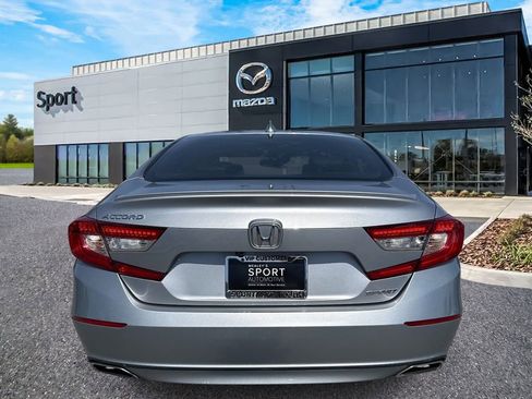 Used 2018 Honda Accord Sport image 4