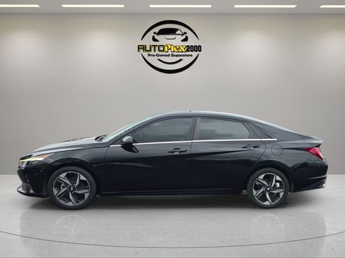 Used 2021 Hyundai Elantra SEL FWD image 4