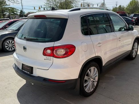 Used 2011 Volkswagen Tiguan S image 3