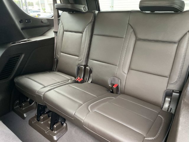 Used 2023 GMC Yukon Denali AWD/4WD image 34