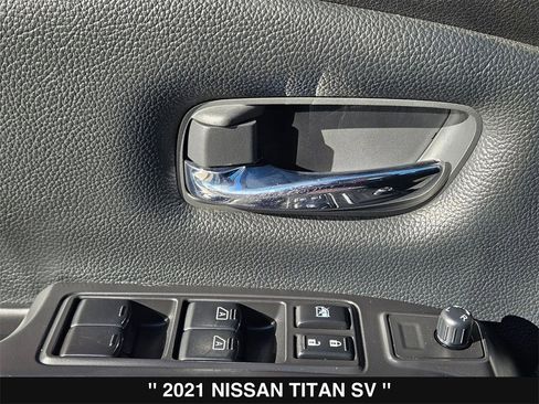 Used 2021 Nissan Titan SV w/ Accessory Utility Package image 15